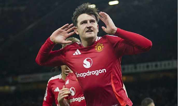 Cap trung ve cuu nguy cho Man Utd hinh anh