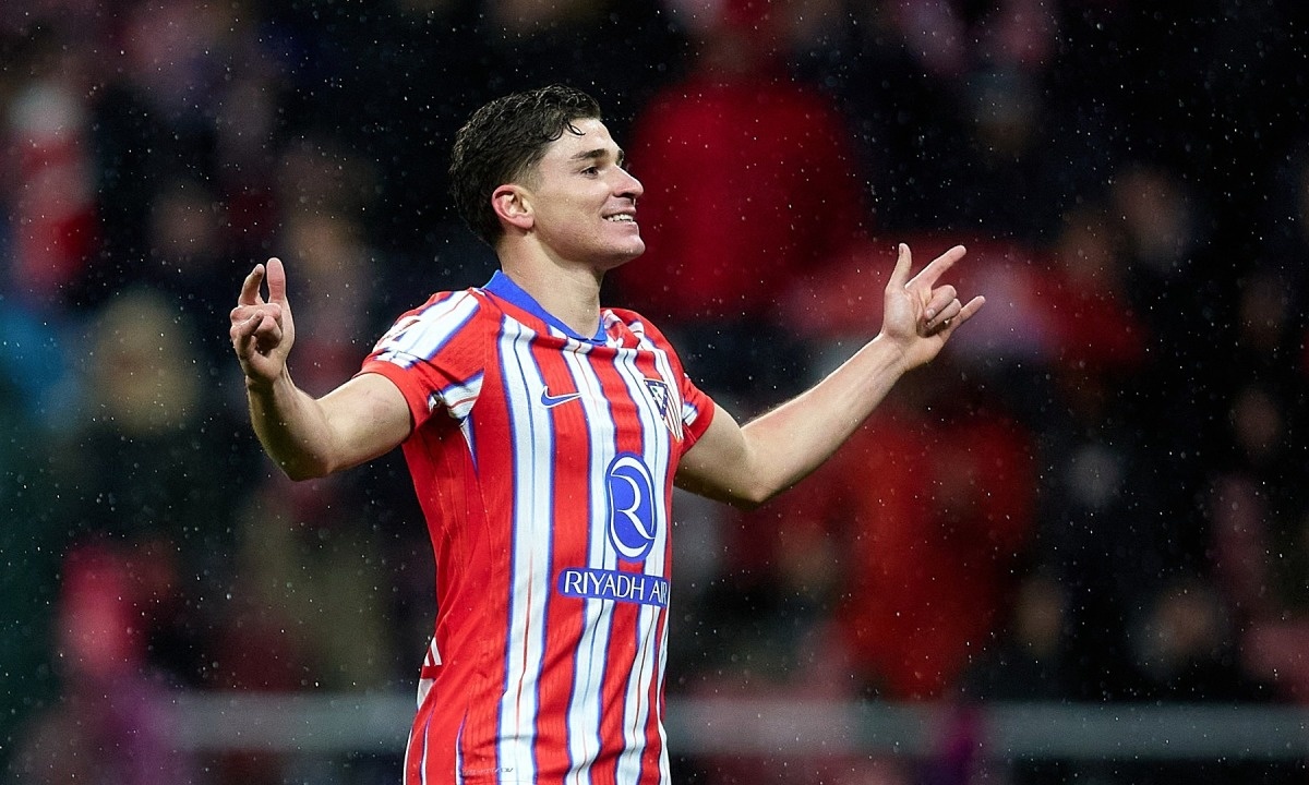 Ban thang cua Alvarez giup Atletico vuot Barca va Real hinh anh