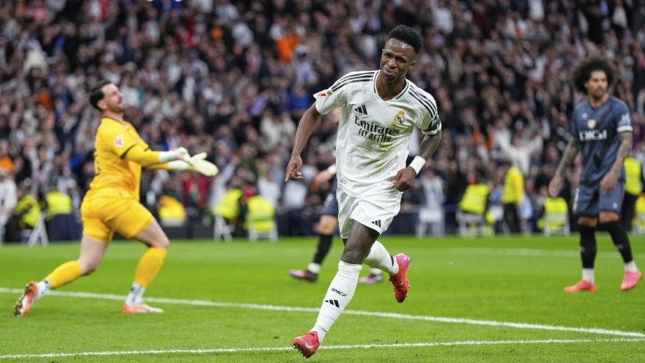 Pha bong doc dien cua Vinicius hinh anh