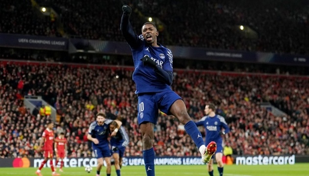 Ban thang quy gia cua Dembele truoc Liverpool hinh anh