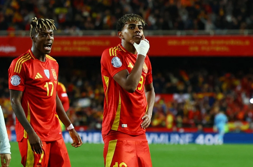 Yamal lai co them mot ban thang gay sot hinh anh