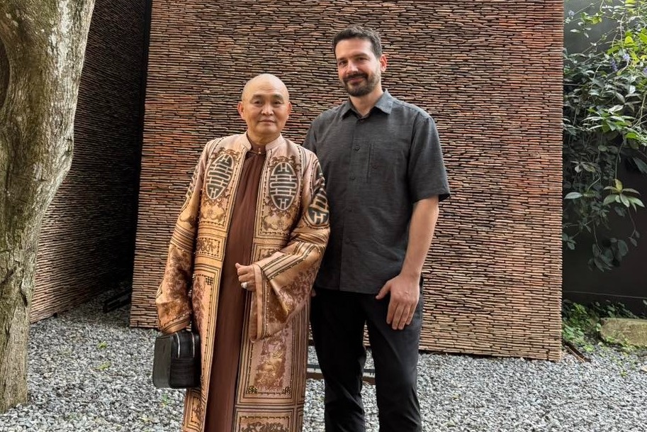 Xuan Hinh chia se bao tang Dao Mau hang nghin m2 hinh anh