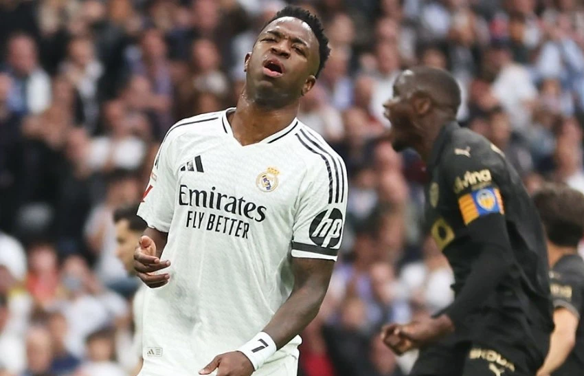 Vinicius lap cong chuoc toi van khong cuu noi Real hinh anh