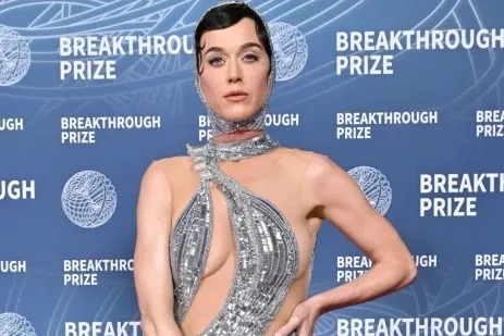 Katy Perry mac ho bao hinh anh