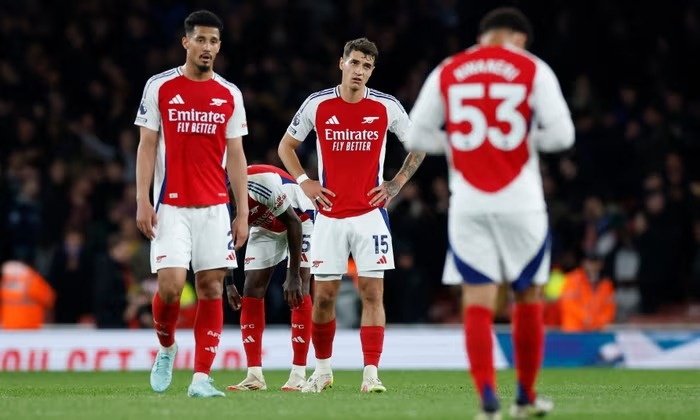 Cac ban thang trong tran Arsenal bi Palace cam hoa hinh anh