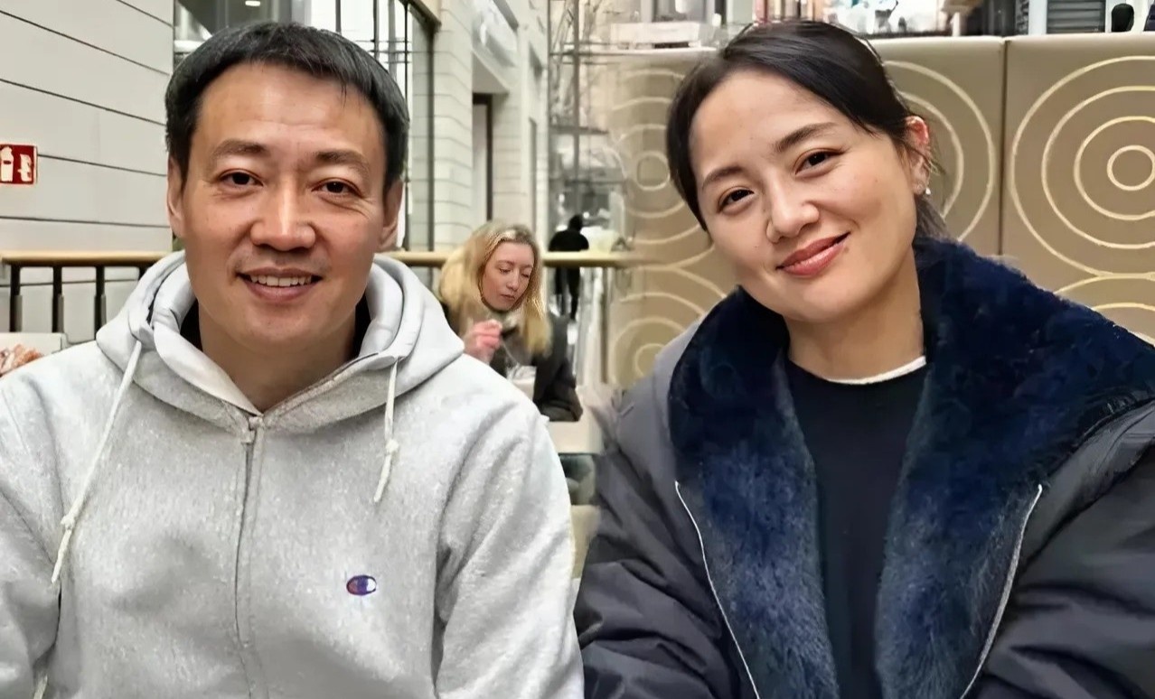 Chong Chu Vien Vien suy sup sau khi vo mat hinh anh