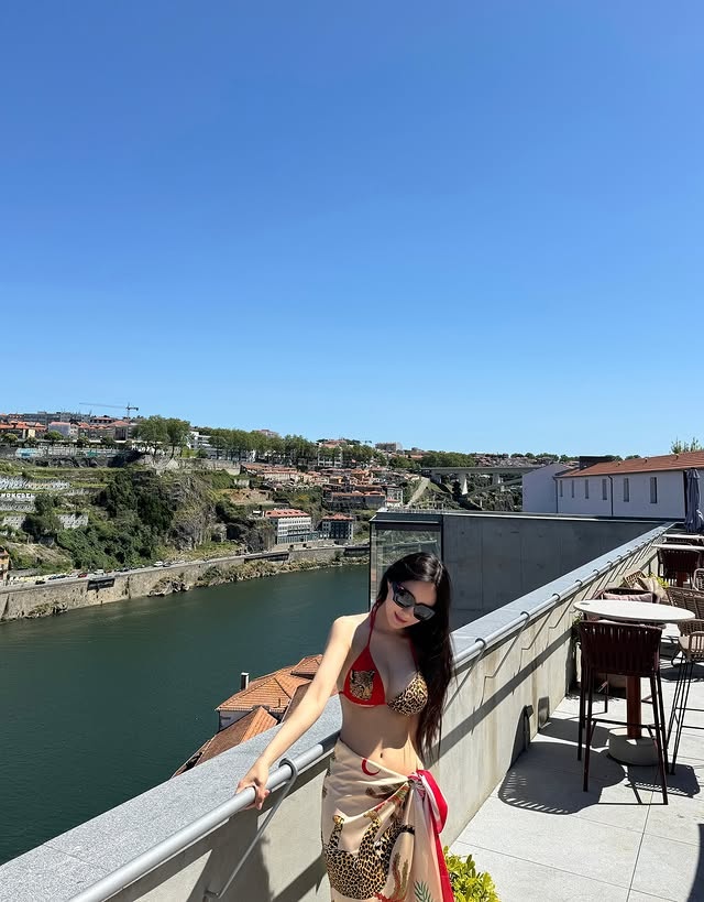 bikini anh 2