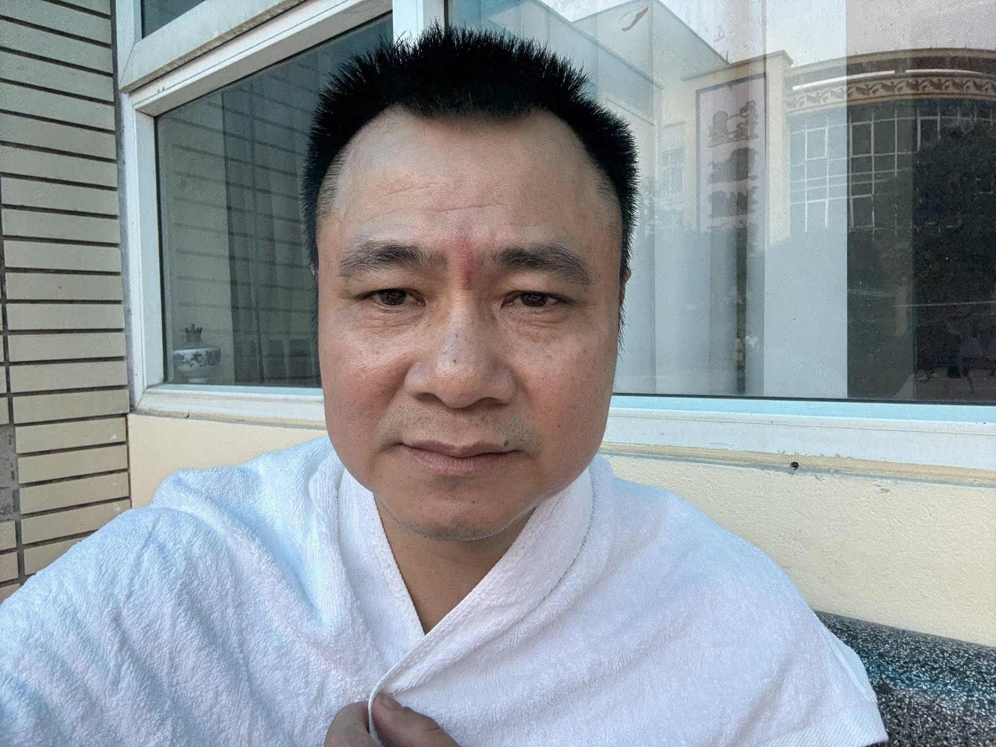 NSND Tu Long noi loi xin loi sau concert hinh anh