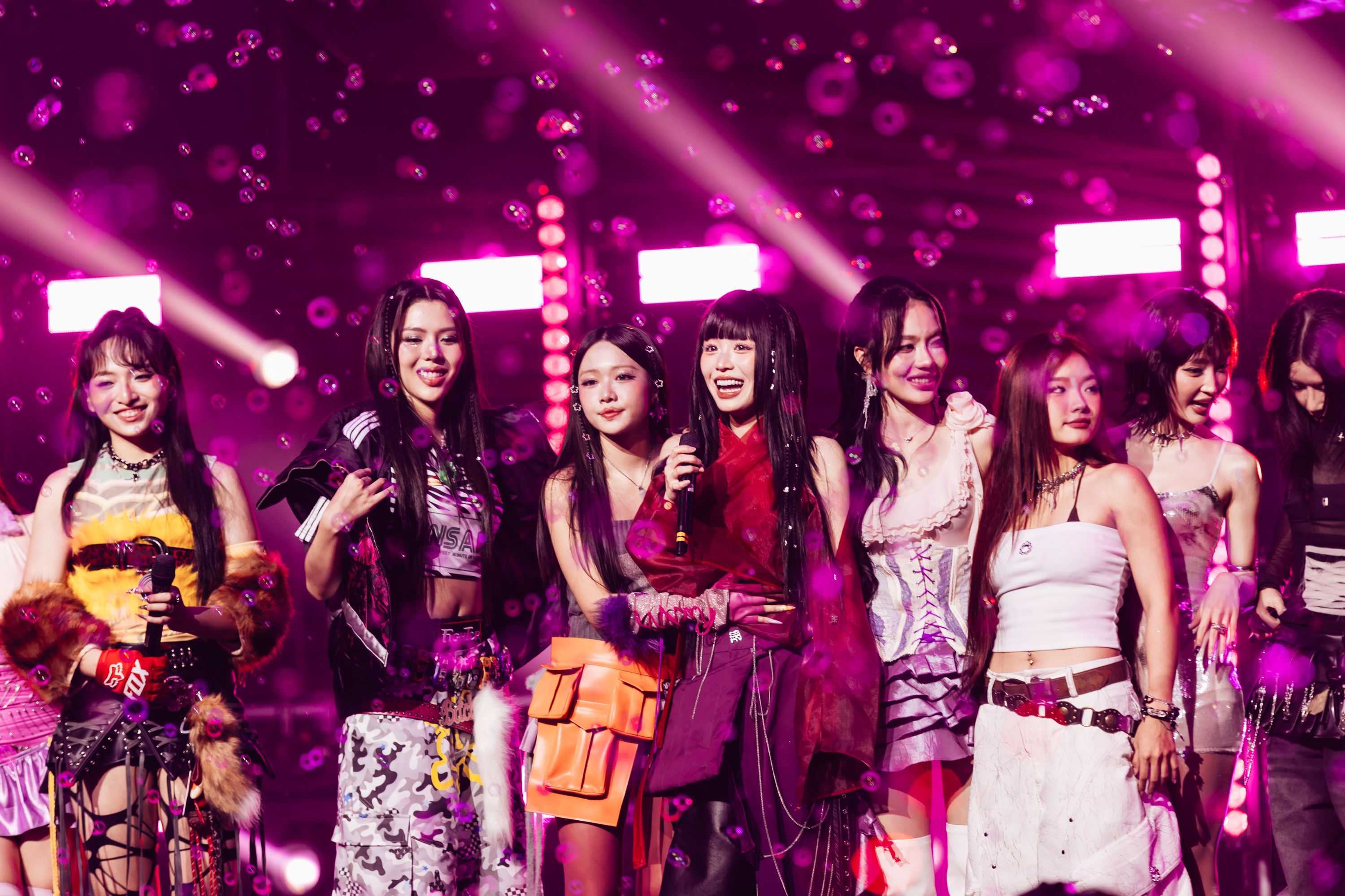 Mini concert Unfrozen của Han Sara gây ấn tượng mạnh