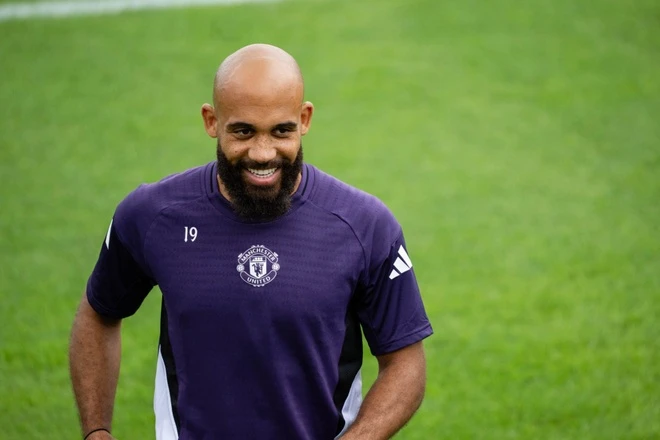 Toan bo ve Mbeumo trong 80 giay hinh anh