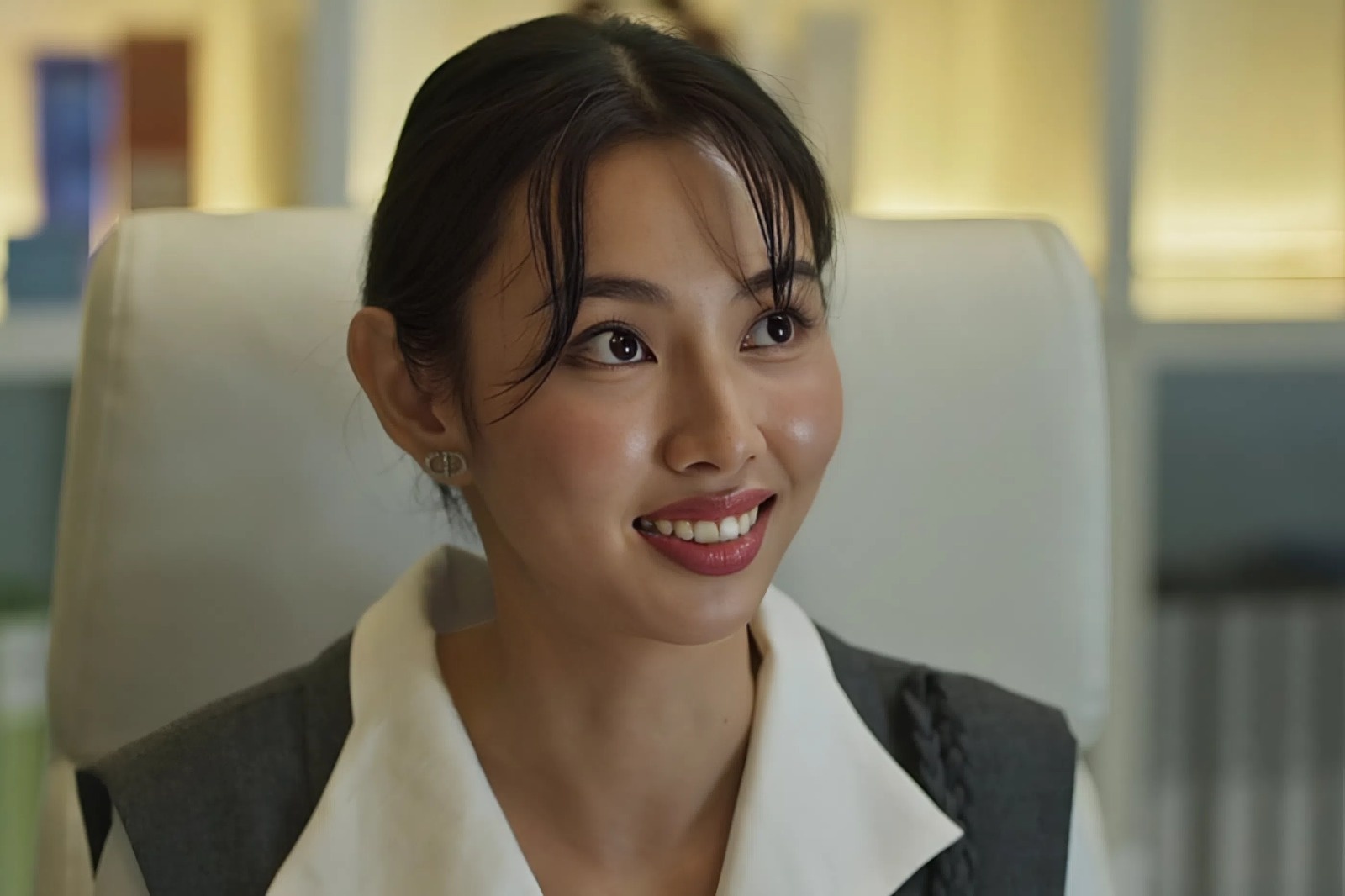 Cuc Dien anh phan hoi viec AI nhin van giong Thuy Tien o 'Chot don' hinh anh