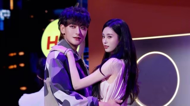 Ke hoach cuoi cua 'dien vien sieu giau' Hoang Tu Thao hinh anh