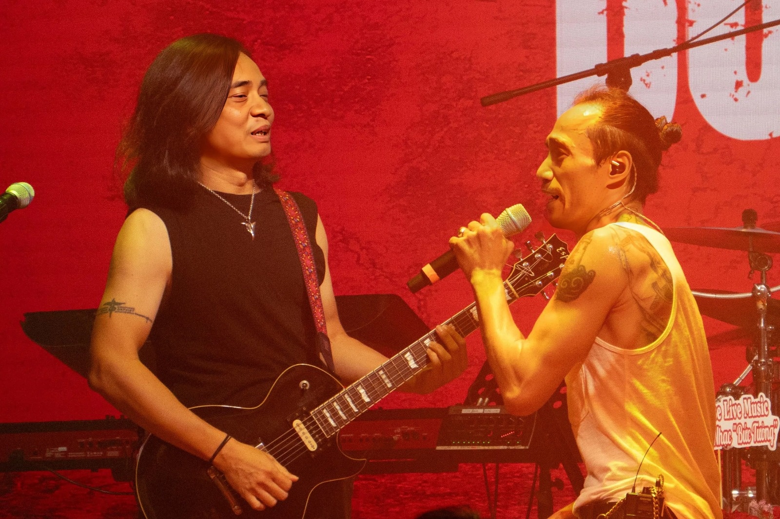 Buc Tuong thay doi hinh anh