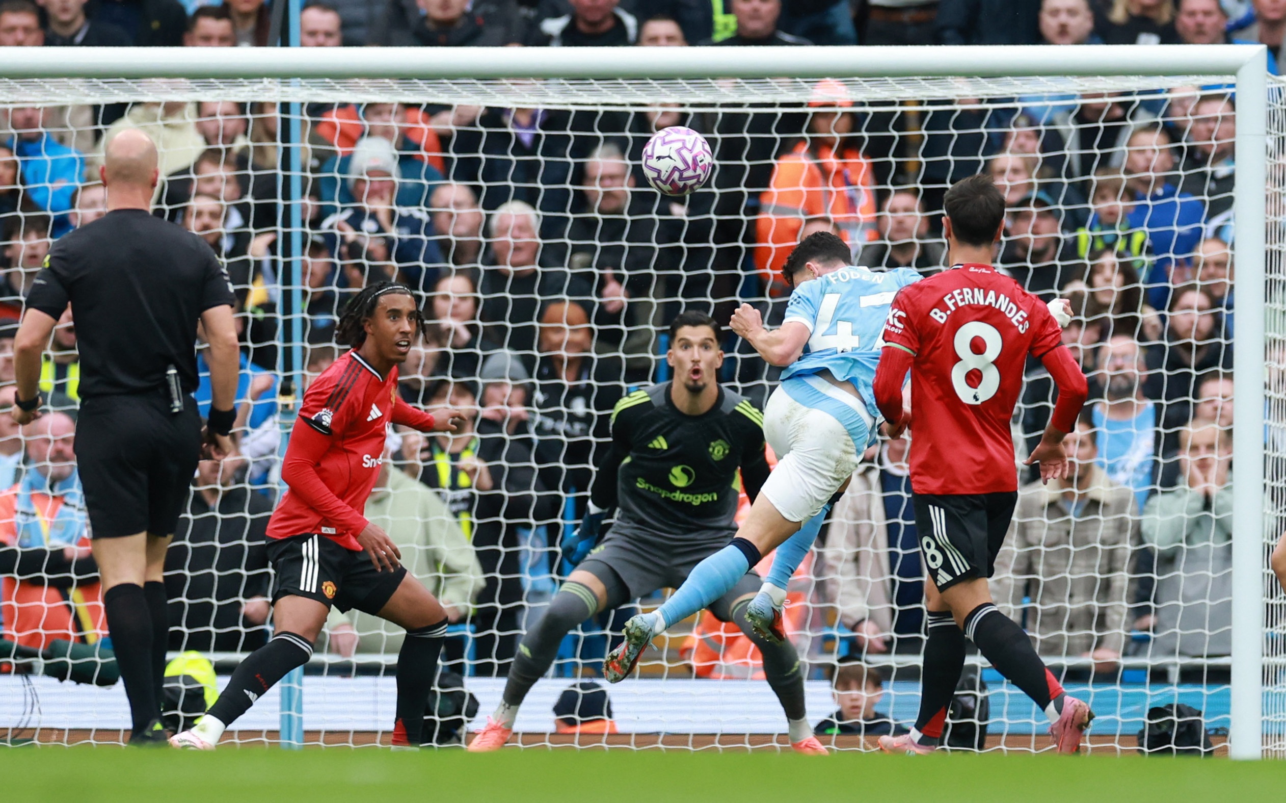 Nhin lai man vui dap MU 3-0 cua Man City hinh anh