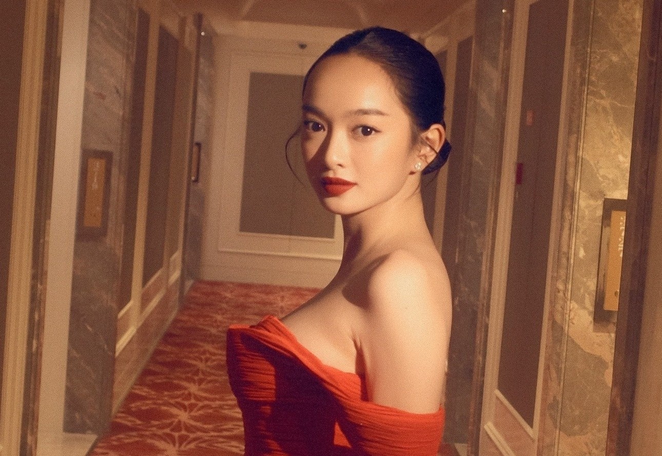 Kaity Nguyen da dung hinh anh