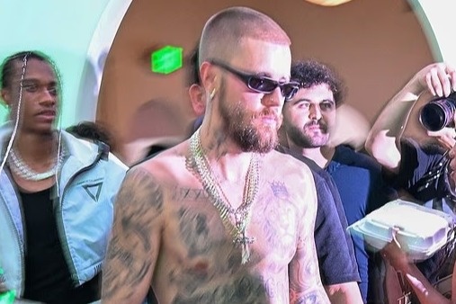 Justin Bieber ky la hinh anh