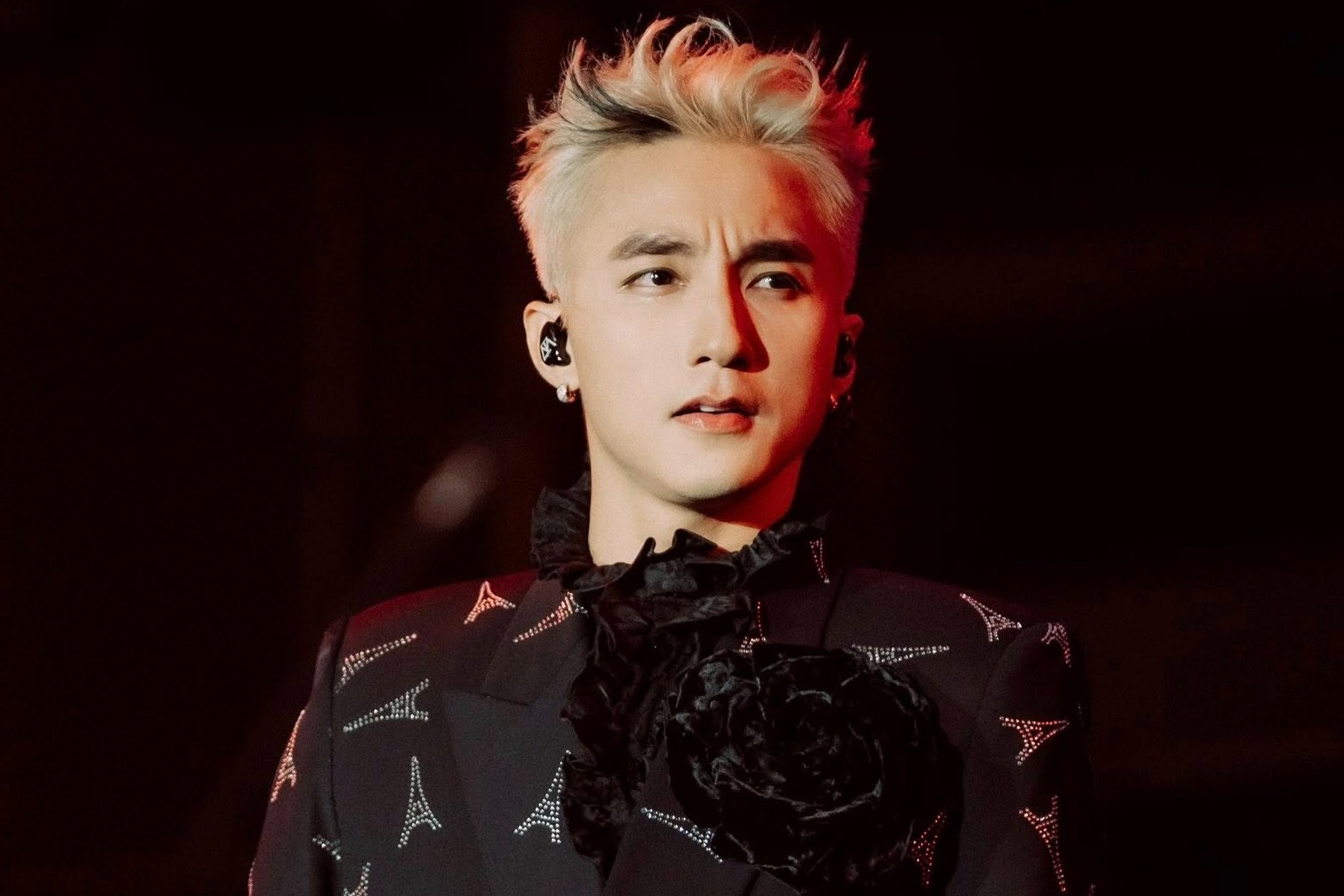 Son Tung M-TP ung ho 1,6 ty dong hinh anh