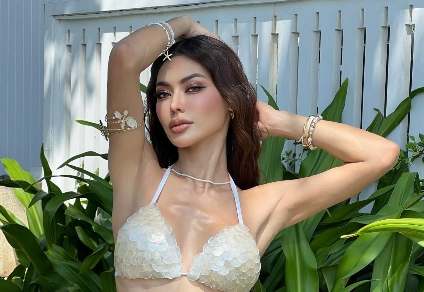 Co gai dang gom nhat Hoa hau Hoa binh 2025 hinh anh