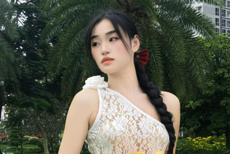 Yen Nhi gap bat loi hinh anh