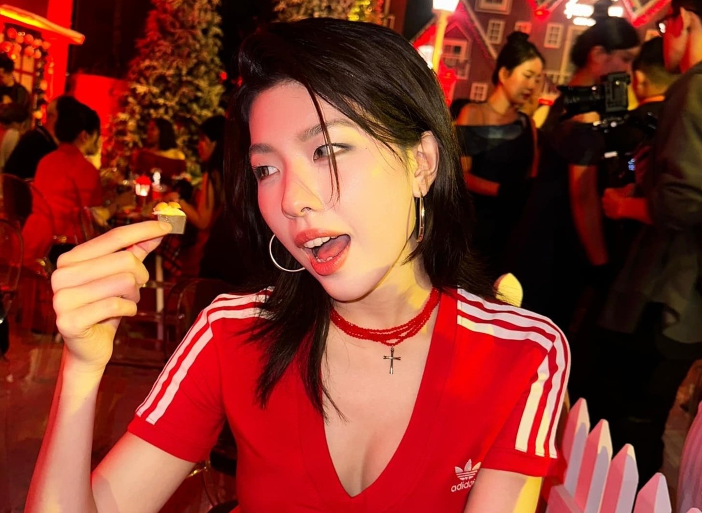 Lamoon vap tranh luan hinh anh