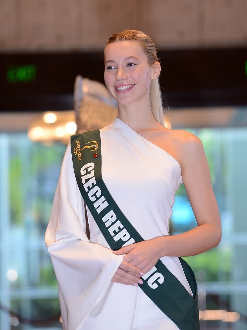 Hoa hậu Trái Đất ảnh 3 Hoa hau Trai Dat anh 3