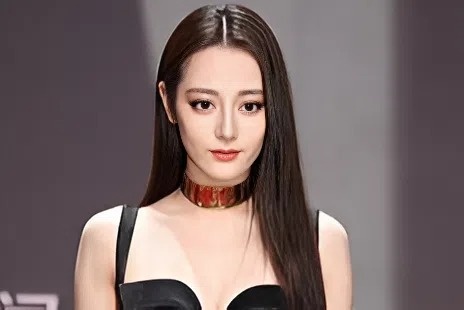 Dich Le Nhiet Ba gay lo lang hinh anh