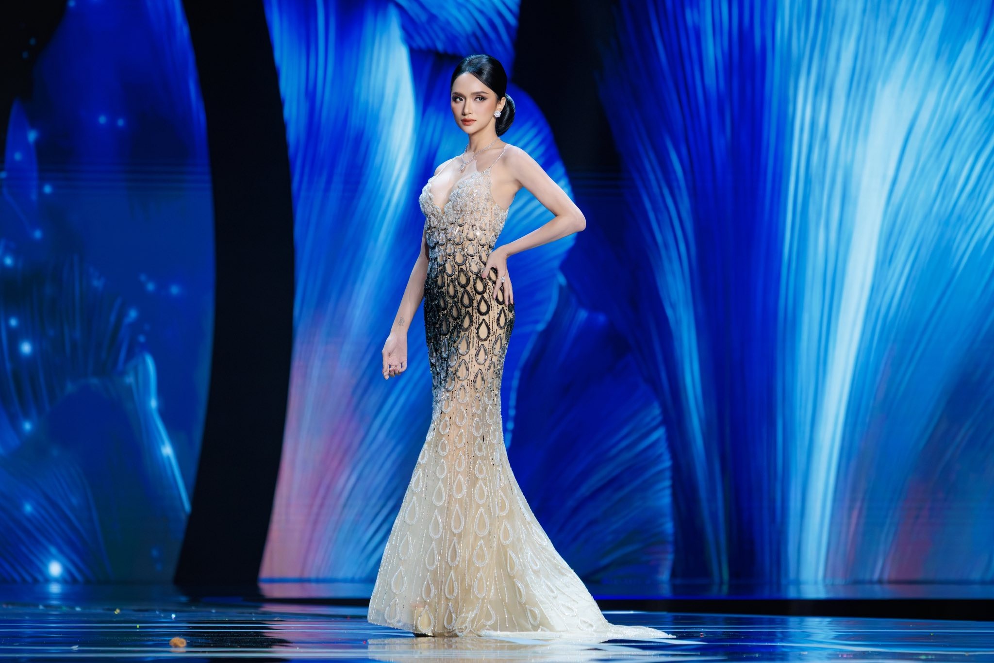 Vì sao Hương Giang out top 30 tại Miss Universe 2025 gây tranh cãi?