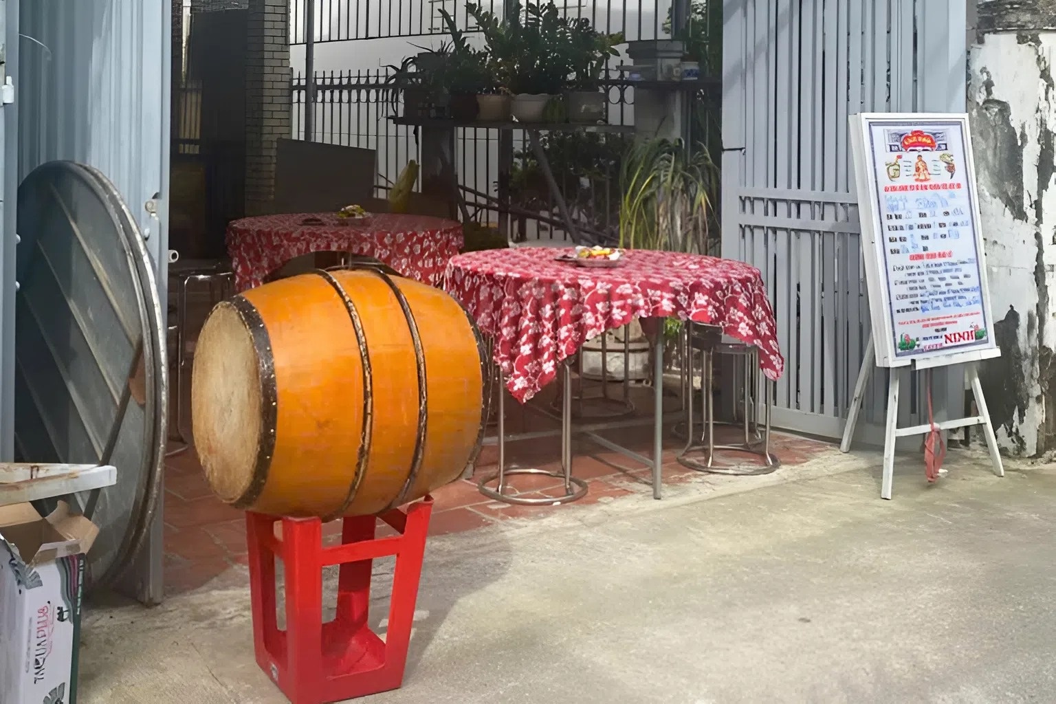 Le tang Thuong Tin o Phan Rang - gian di va cam YouTuber livestream hinh anh