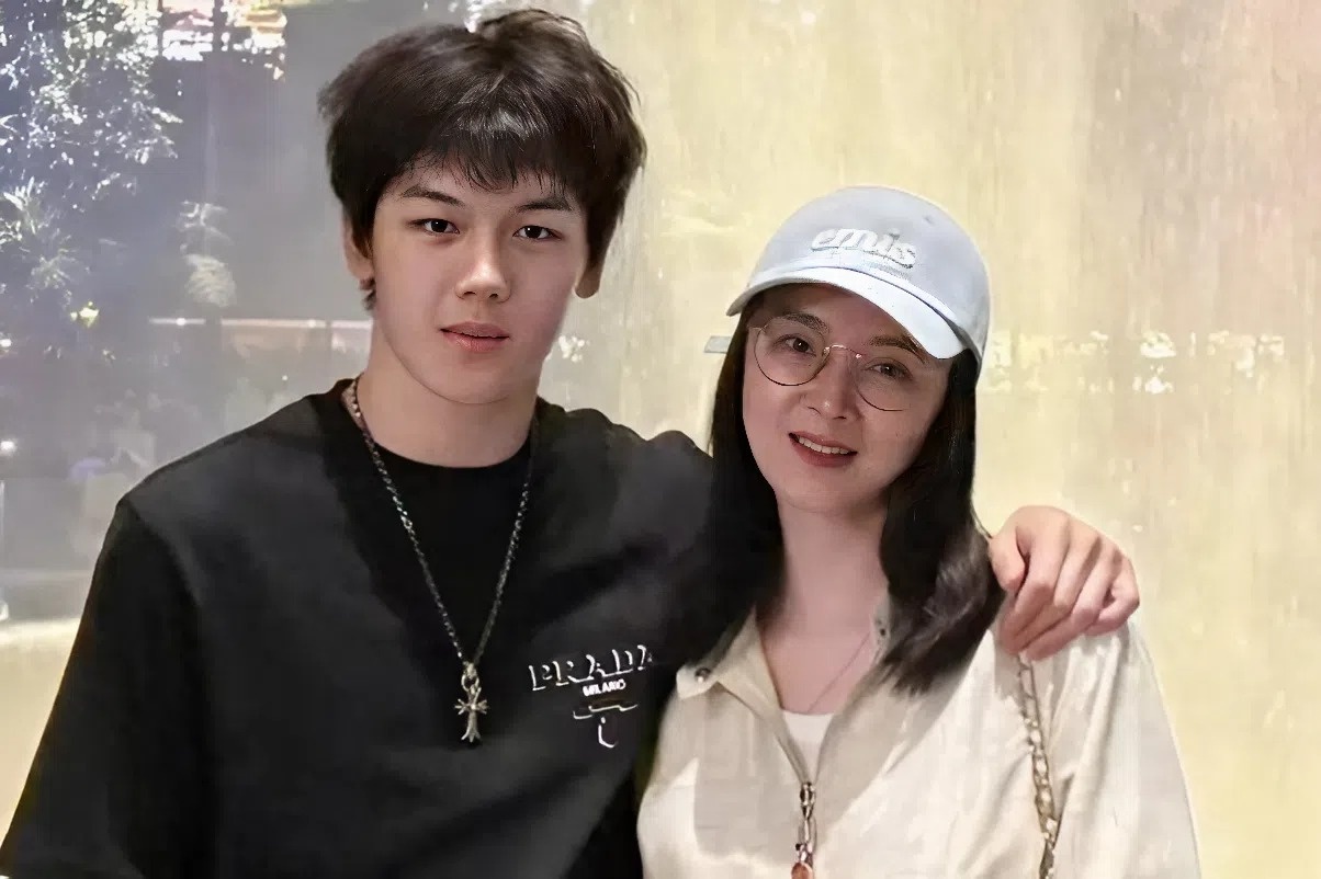 Con trai my nhan 'Hoan Chau cach cach' cao 1,8 m hinh anh