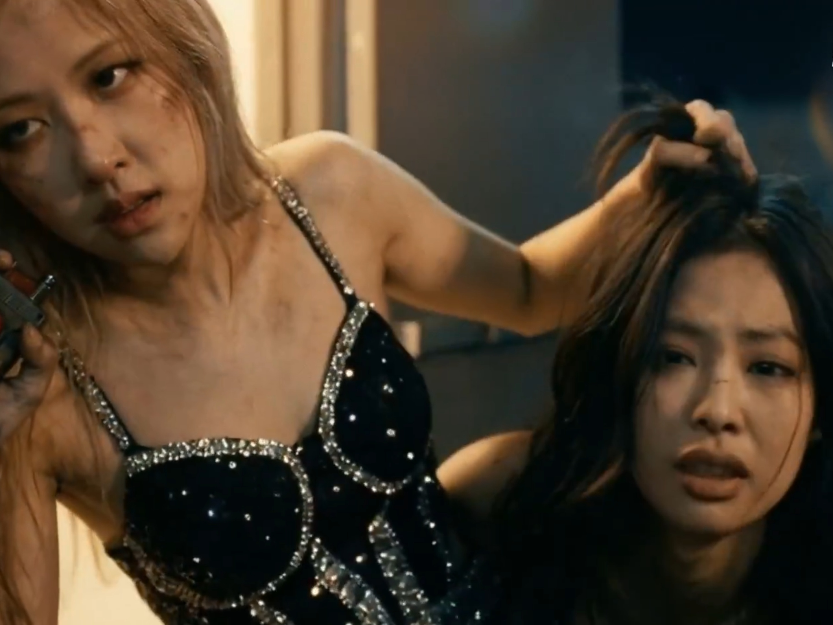 AI lam gia clip thanh vien BLACKPINK danh nhau gay phan no hinh anh