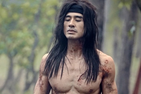 Phim 18+ co Luong The Thanh roi rap, doi dien thua lo hinh anh