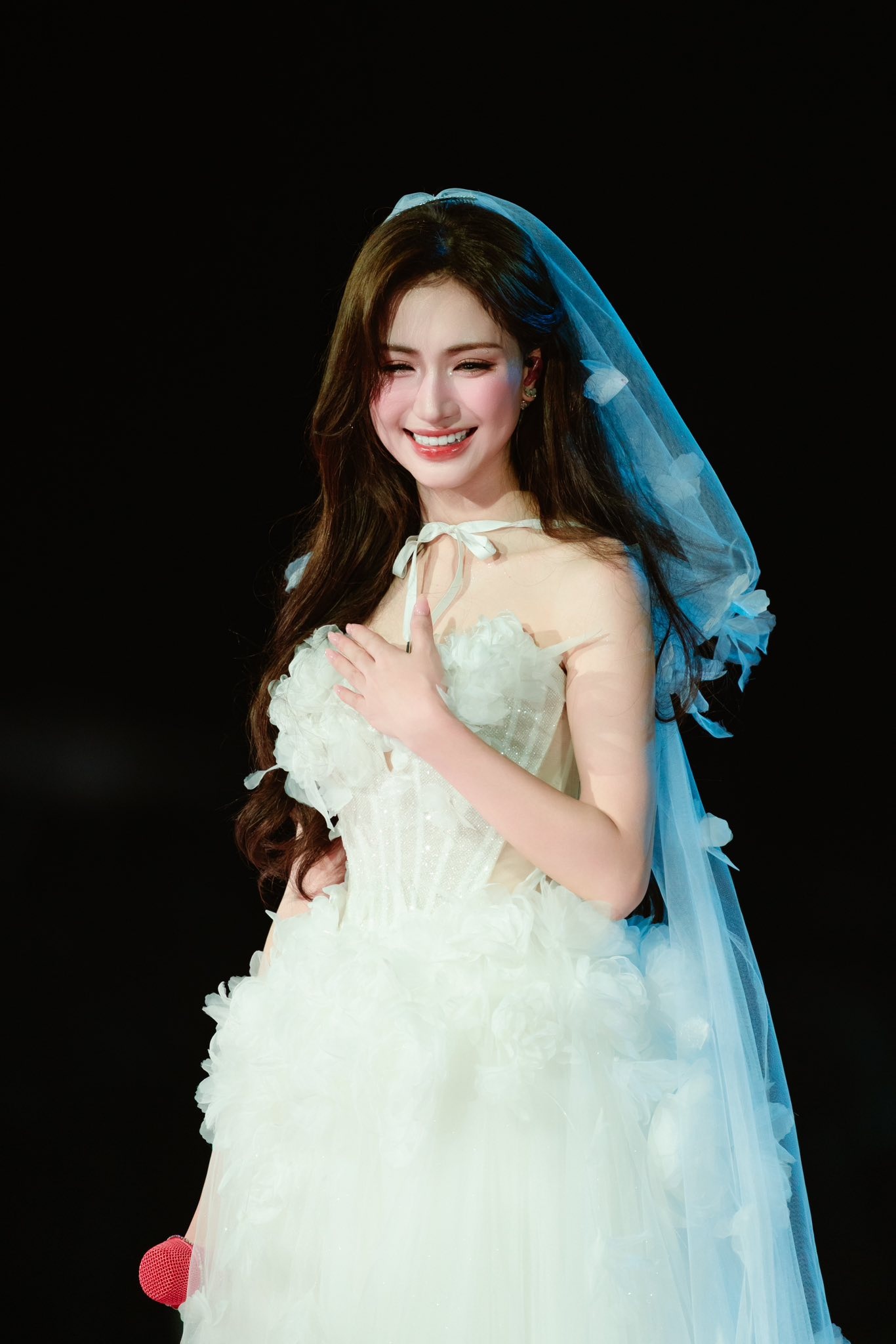 Hòa Minzy ảnh 6 Hoa Minzy anh 6