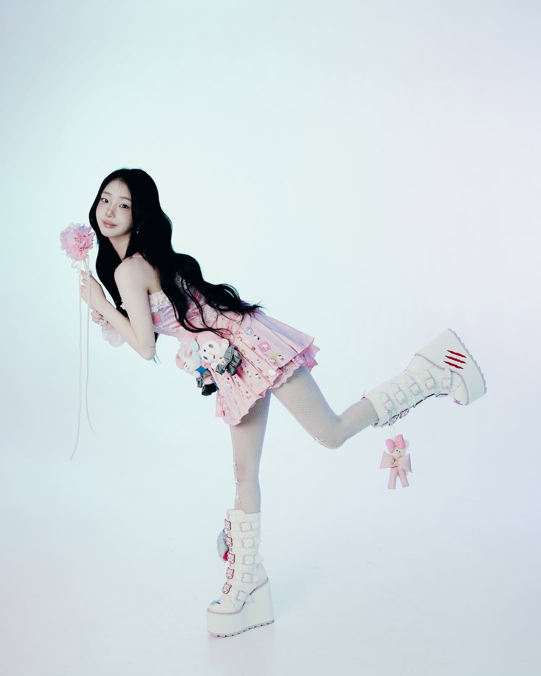 Photo_mu_gungStyling_sooksmell_stylistHmua_h.make_ghFlower_na_kkim_pyeoNail_nailed_it_ran.jpg