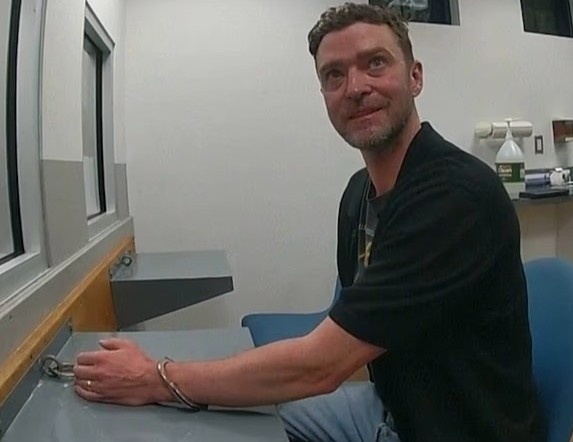 Justin Timberlake phan nan, kho chiu khi bi bat hinh anh