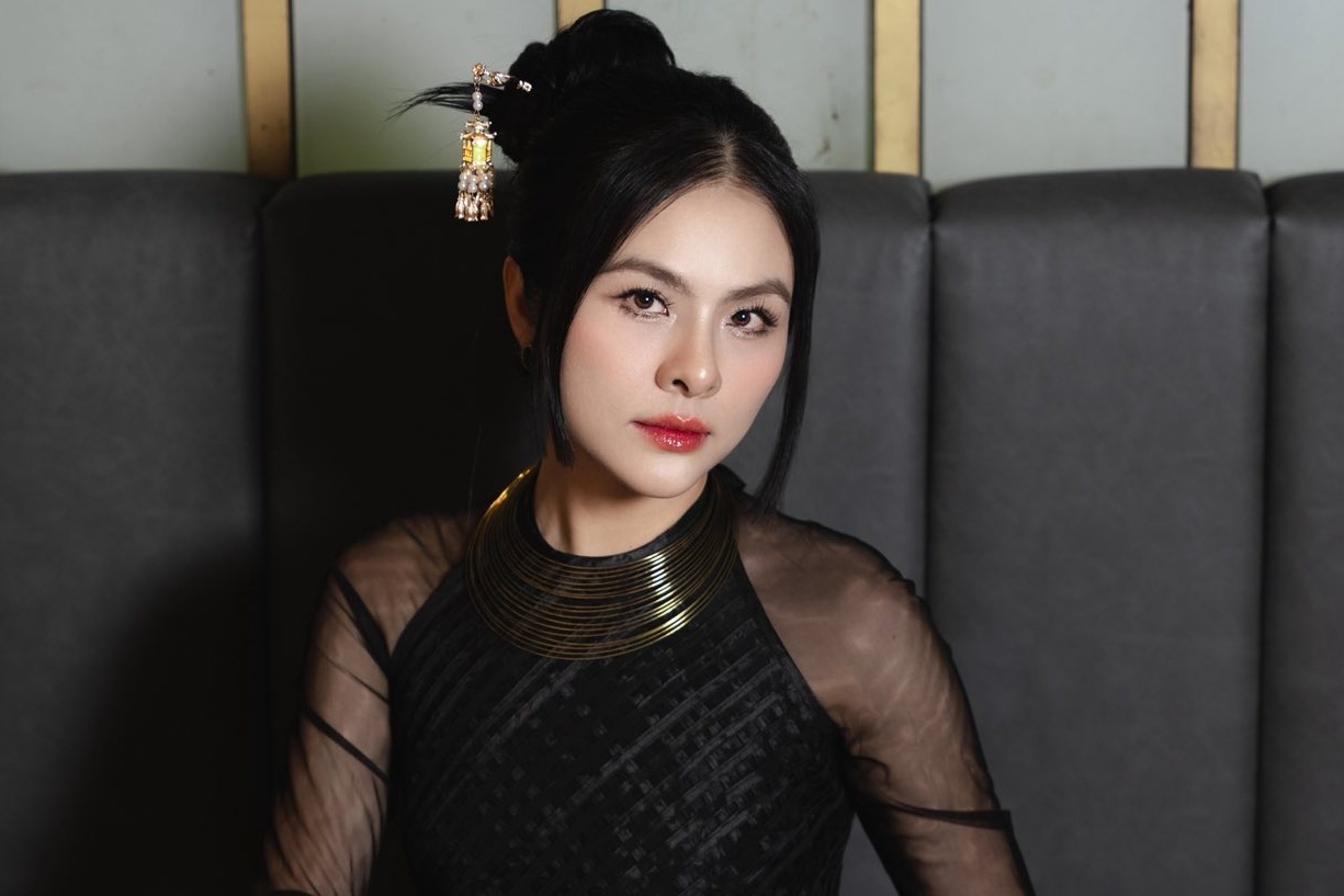 Tiec cho Van Trang hinh anh