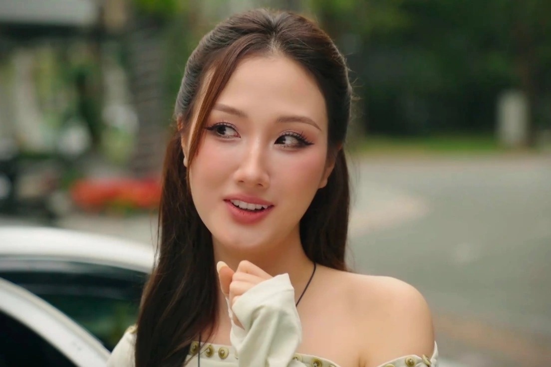 Nu dien vien lam 'nao loan' phim gio vang hinh anh