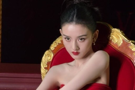 Ve ngoai khac la cua ‘Na Tra’ Tong To Nhi gay lo lang hinh anh