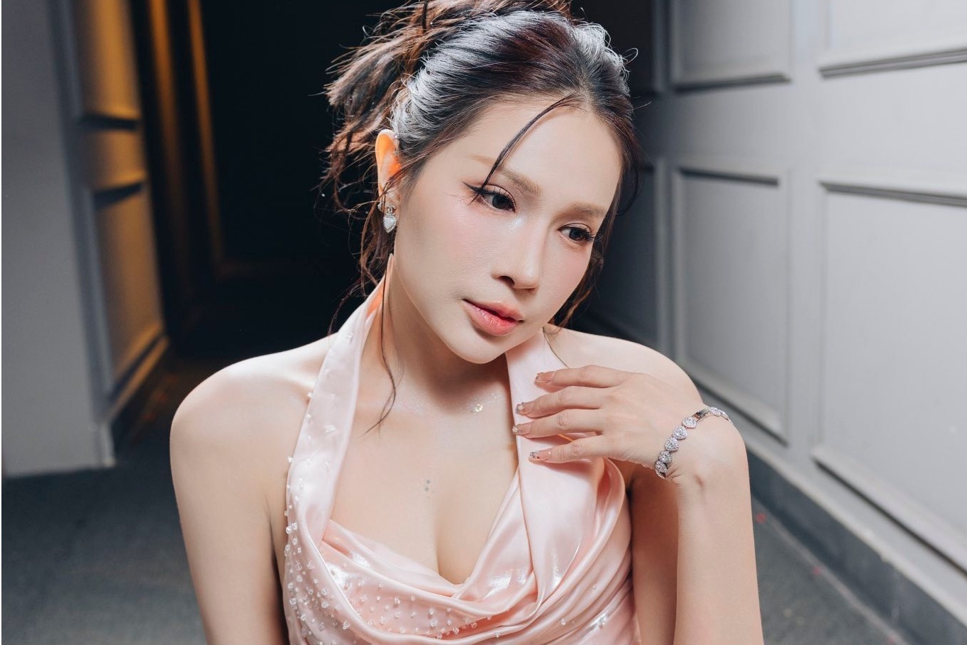 Phim 18+ co Kha Nhu roi rap hinh anh