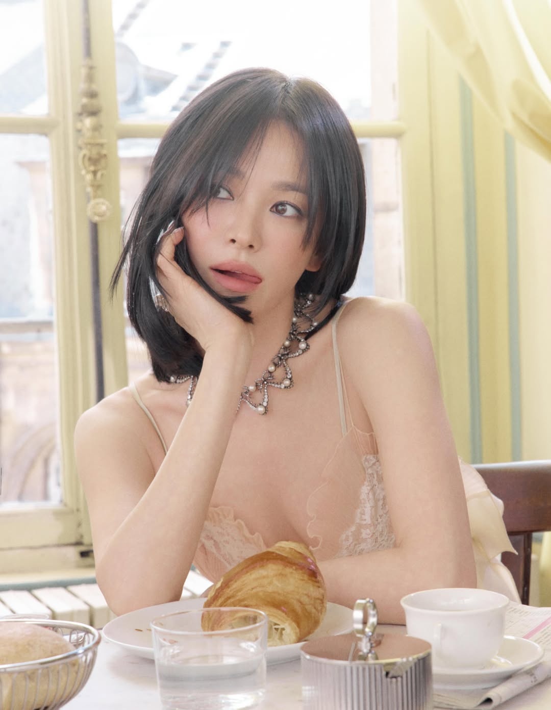 voguechina_B_cut_.jpg