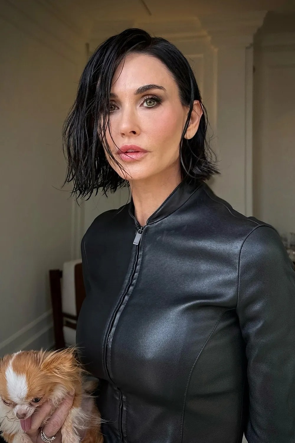 Demi_Moore_hair_022726_f1732f8f250a4c9481b7fcafad6b024c_11zon.jpg