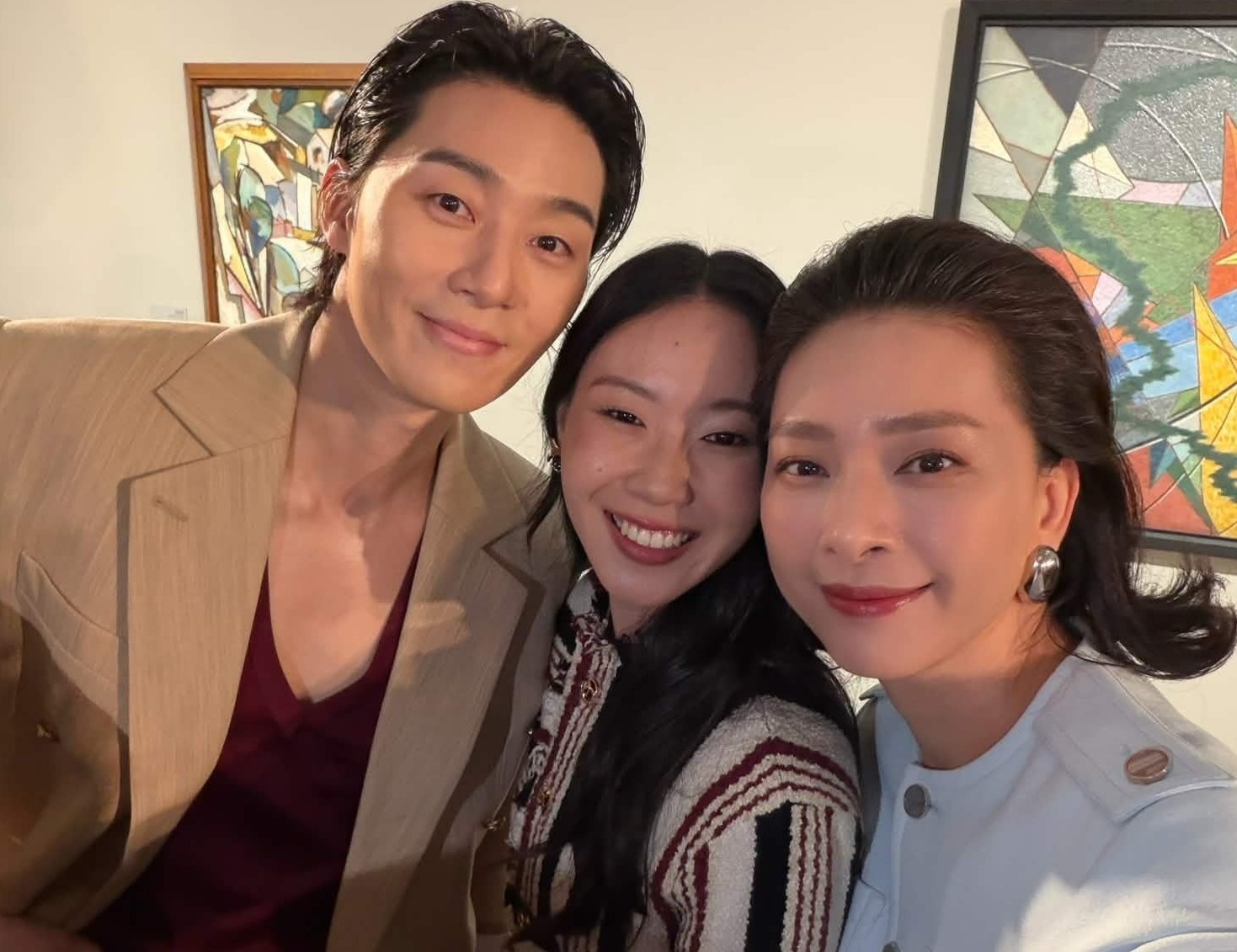 Ngo Thanh Van chung khung hinh voi Park Seo Joon hinh anh