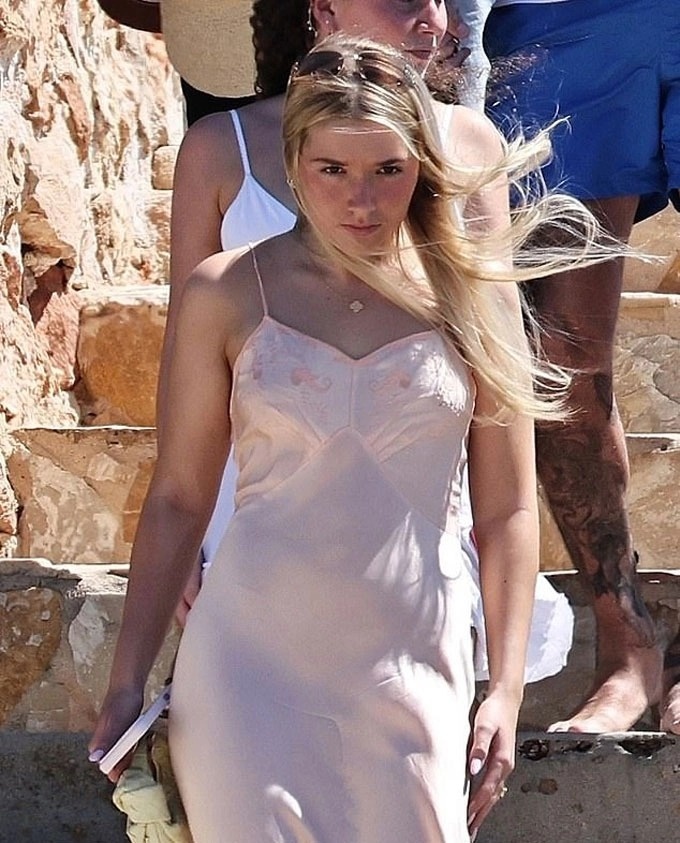 Harper Beckham anh 3