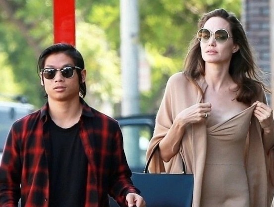 Angelina Jolie va Pax Thien hien tai hinh anh