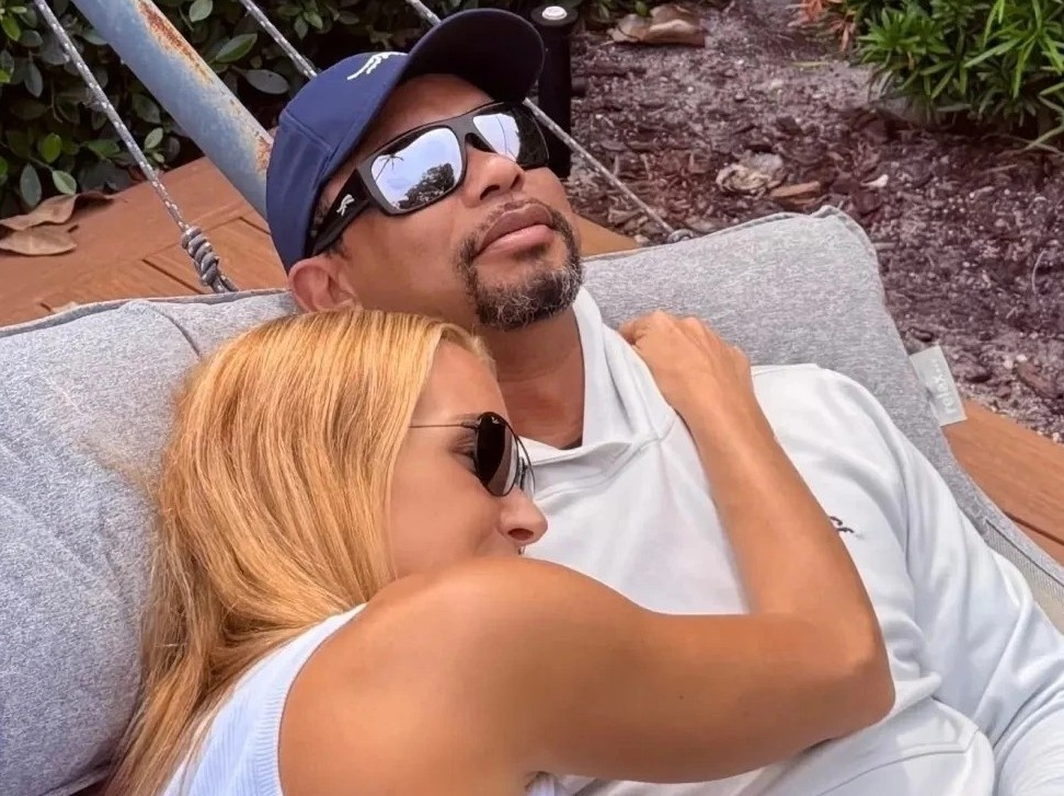 Tinh trang cua Tiger Woods va ban gai Vanessa Trump hinh anh