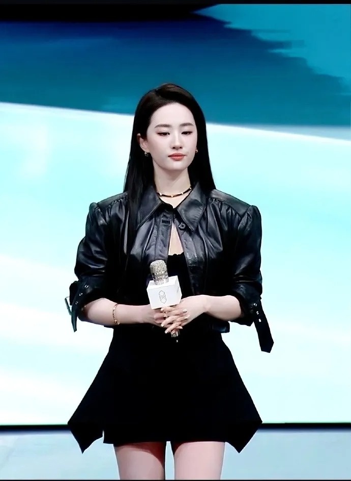 Luu Diec Phi anh 2
