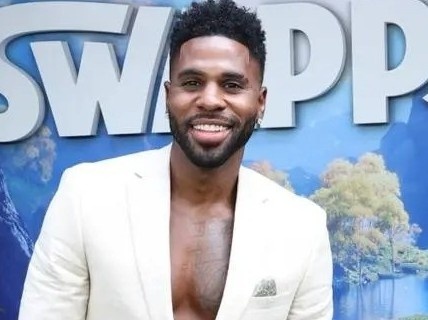 Ca si ty view Jason Derulo bi chi trich hinh anh