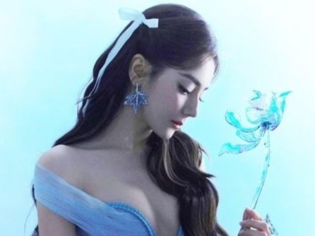 My nhan Tan Cuong duoc Chau Tinh Tri dat tron niem tin hinh anh