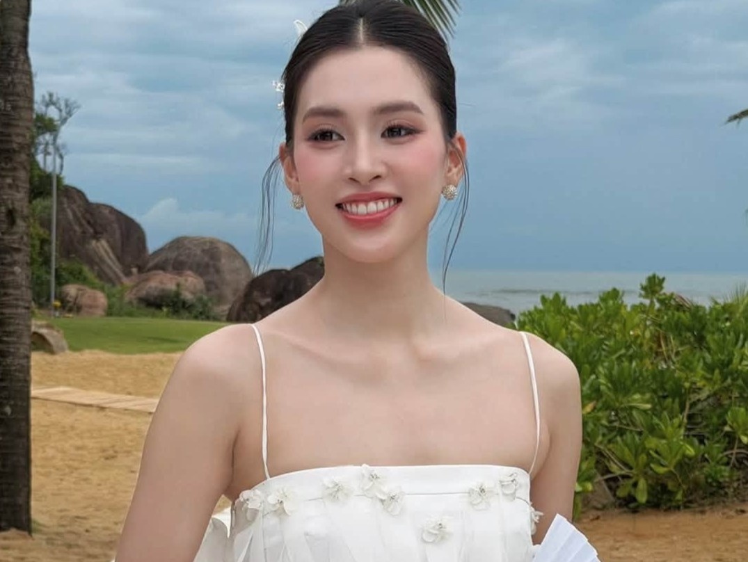 Phim có Tiểu Vy rời rạp, thu 16 tỷ đồng