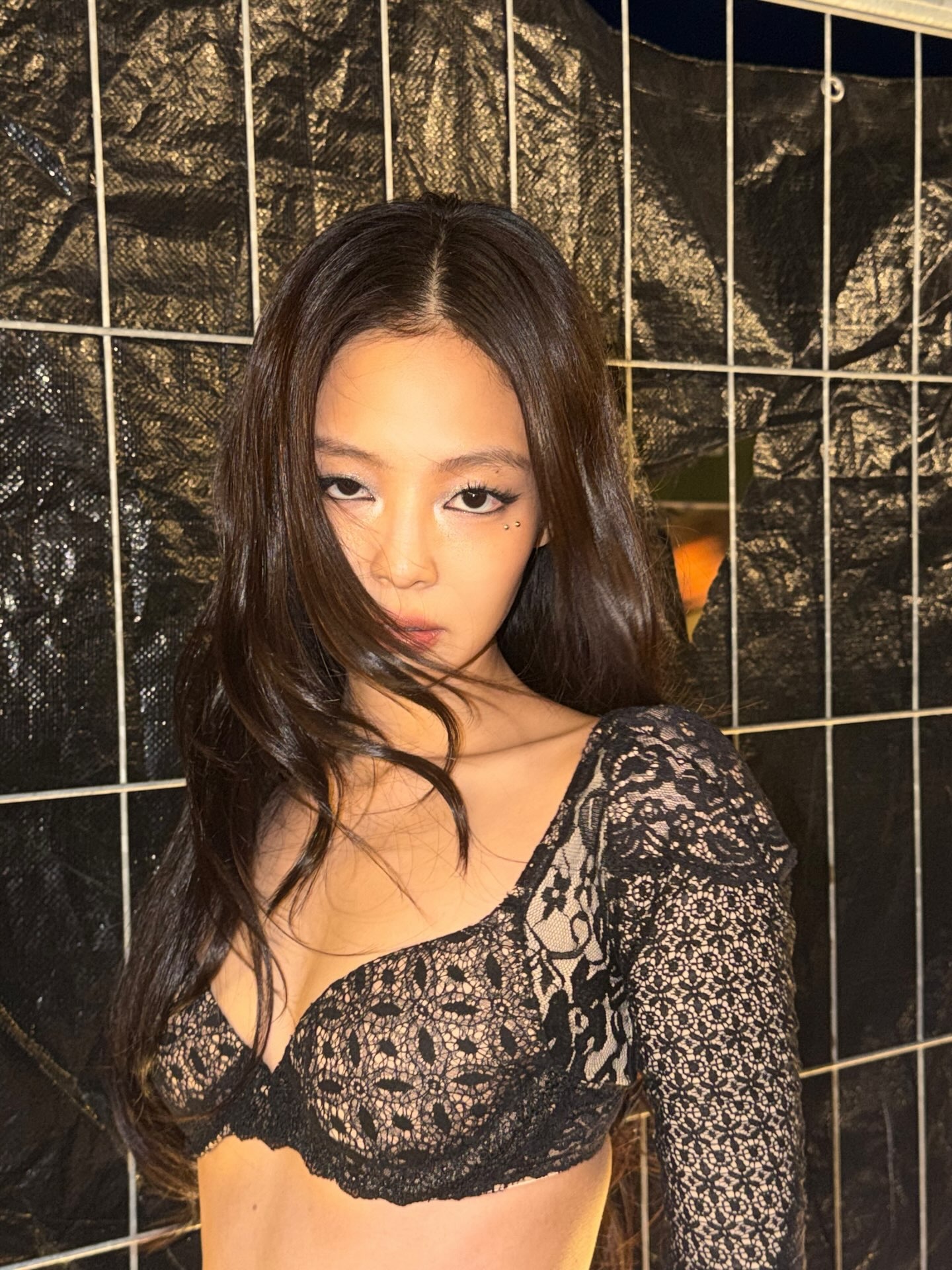 Jennie ảnh 3 Jennie ảnh 3