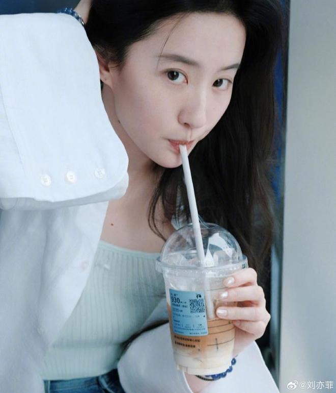 Lưu Diệc Phi  ảnh 2